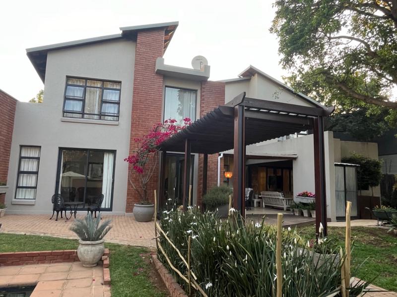 To Let 4 Bedroom Property for Rent in Waterkloof Ridge Gauteng