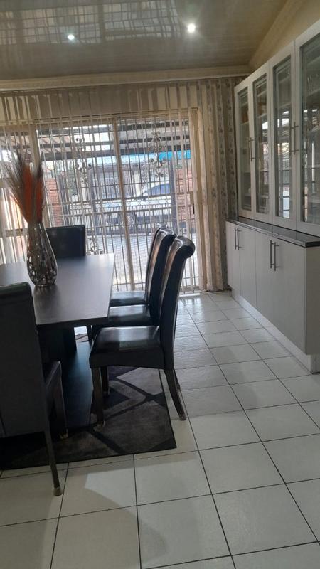 4 Bedroom Property for Sale in Lenasia Ext 9 Gauteng