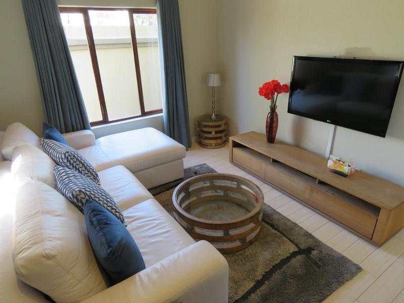 To Let 5 Bedroom Property for Rent in Beverley Gauteng