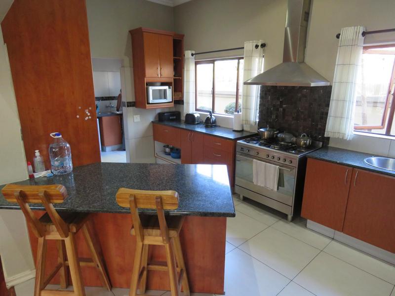 To Let 5 Bedroom Property for Rent in Beverley Gauteng