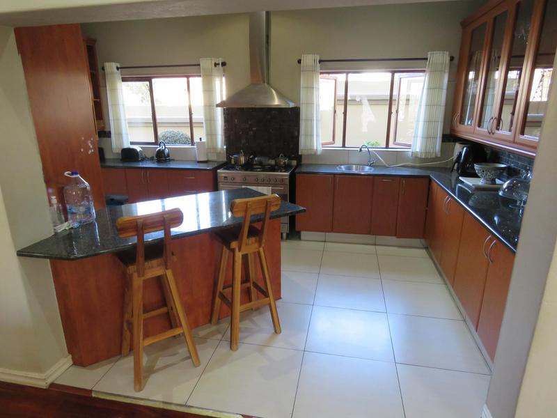 To Let 5 Bedroom Property for Rent in Beverley Gauteng