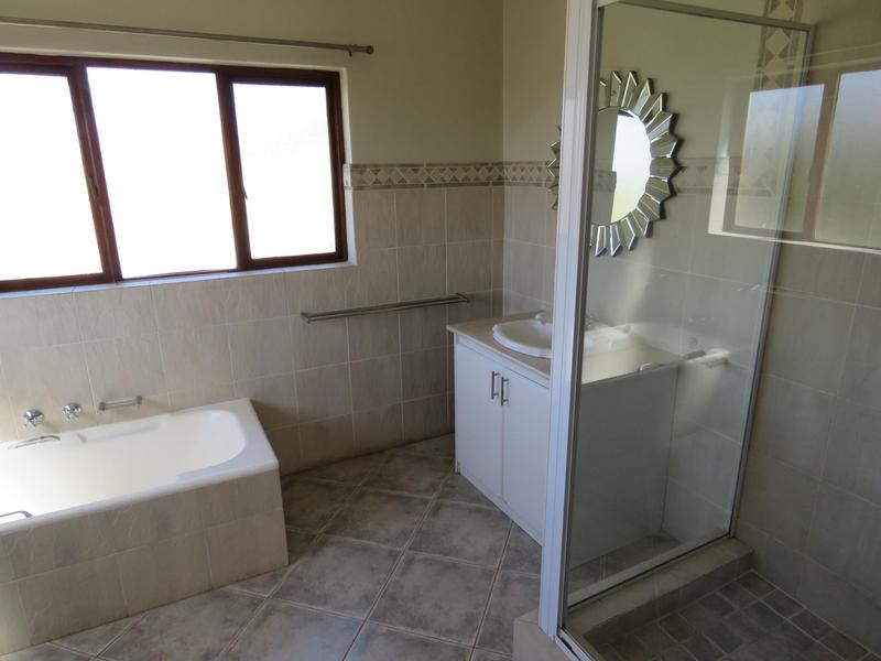 To Let 5 Bedroom Property for Rent in Beverley Gauteng