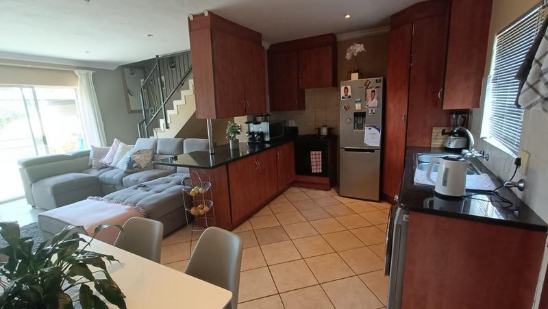 2 Bedroom Property for Sale in Annlin Gauteng