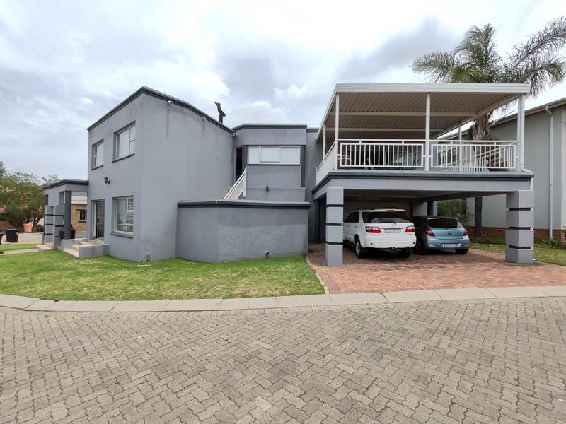 5 Bedroom Property for Sale in Misty Bay Gauteng