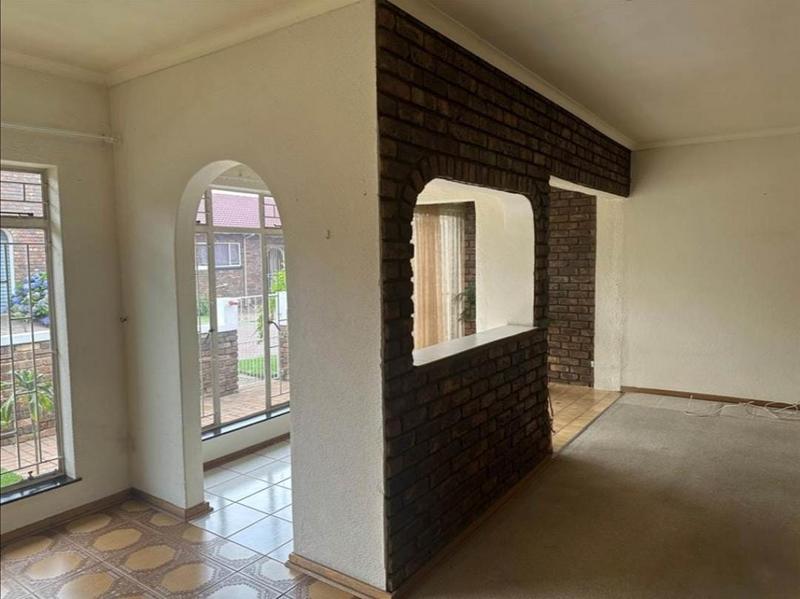 To Let 3 Bedroom Property for Rent in Van Riebeeck Park Gauteng