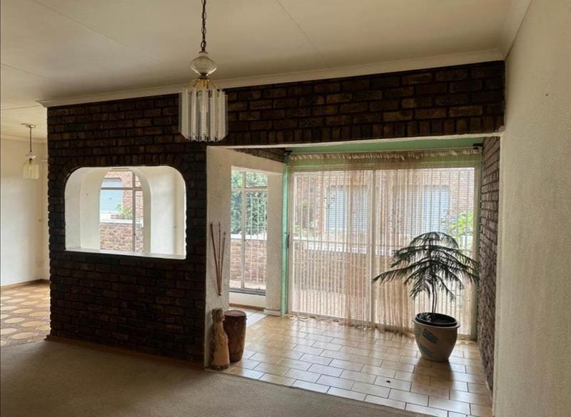 To Let 3 Bedroom Property for Rent in Van Riebeeck Park Gauteng