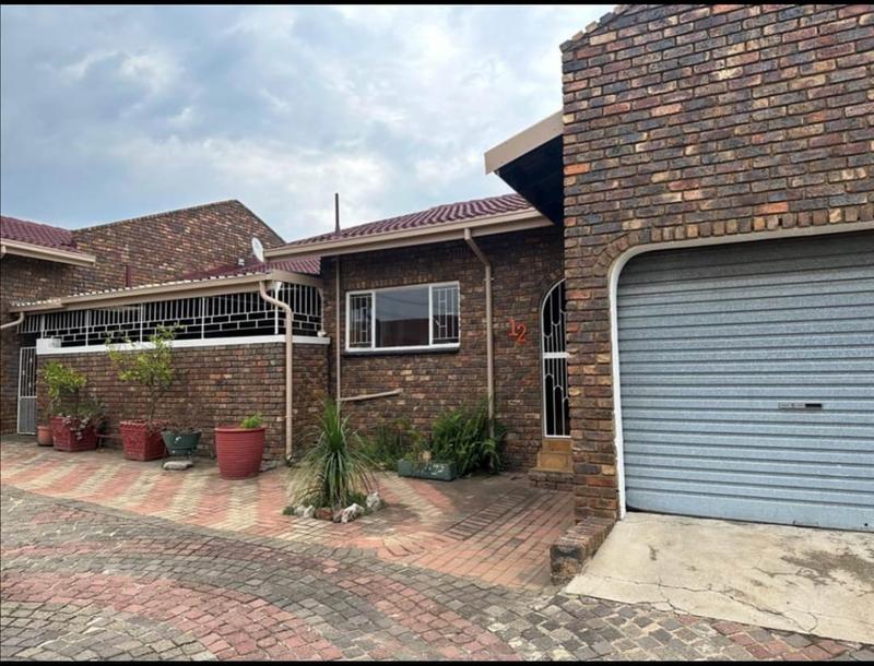 To Let 3 Bedroom Property for Rent in Van Riebeeck Park Gauteng