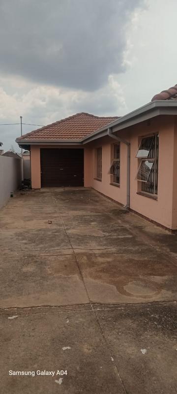 3 Bedroom Property for Sale in Vosloorus Ext 13 Gauteng