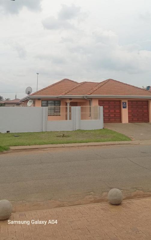 3 Bedroom Property for Sale in Vosloorus Ext 13 Gauteng