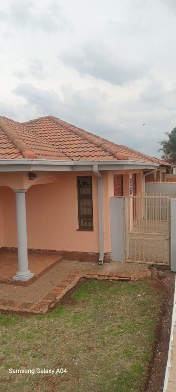 3 Bedroom Property for Sale in Vosloorus Ext 13 Gauteng