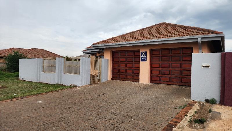 3 Bedroom Property for Sale in Vosloorus Ext 13 Gauteng