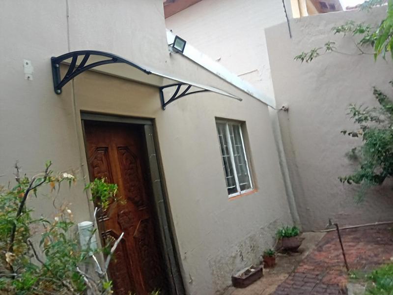 To Let 1 Bedroom Property for Rent in Observatory Gauteng