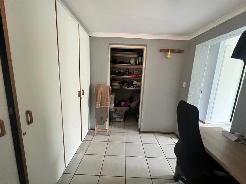 3 Bedroom Property for Sale in Kenleaf Gauteng