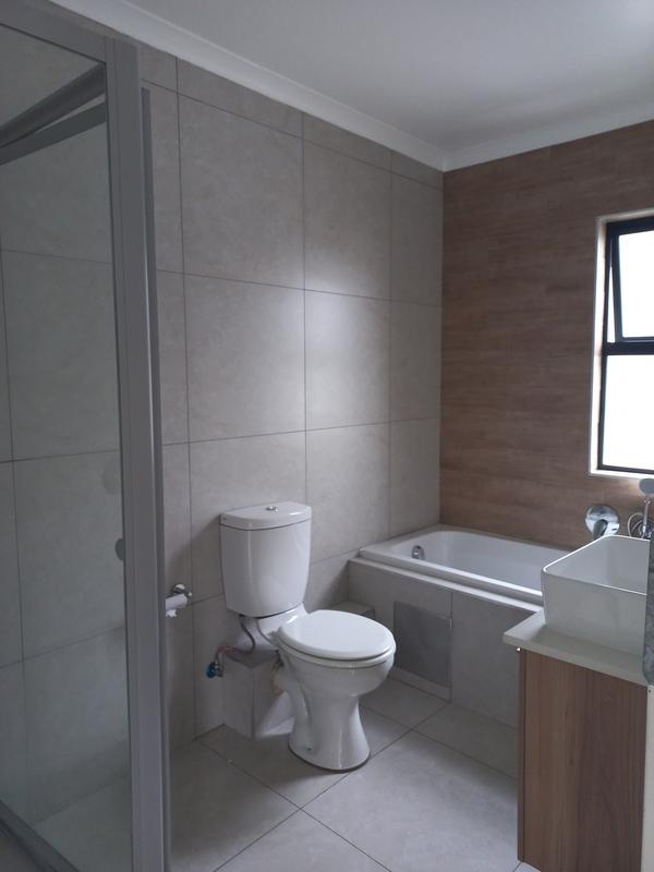 To Let 1 Bedroom Property for Rent in Modderfontein Gauteng