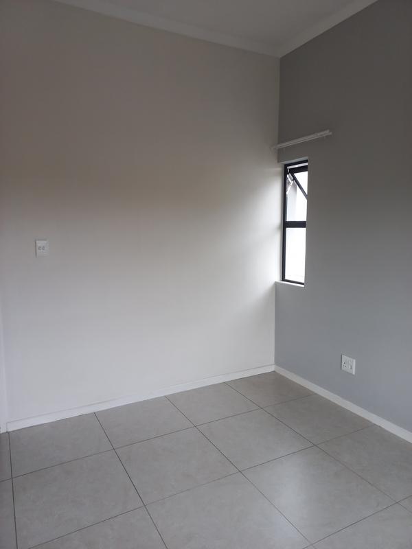 To Let 1 Bedroom Property for Rent in Modderfontein Gauteng