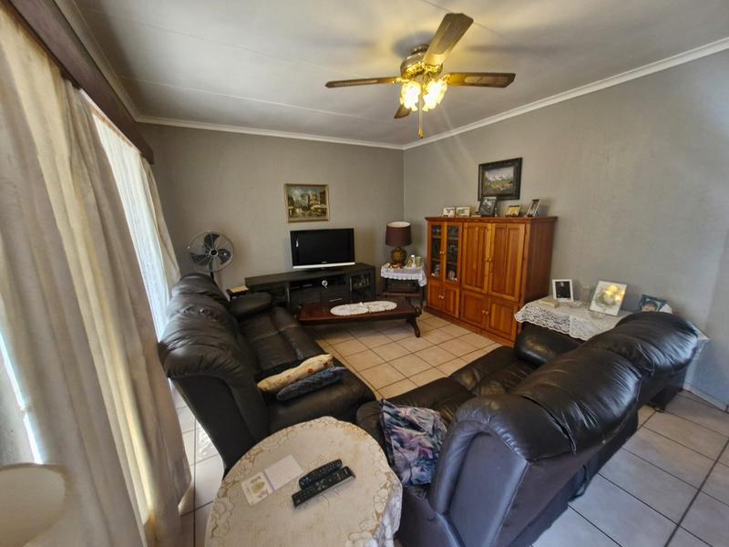 3 Bedroom Property for Sale in Sinoville Gauteng