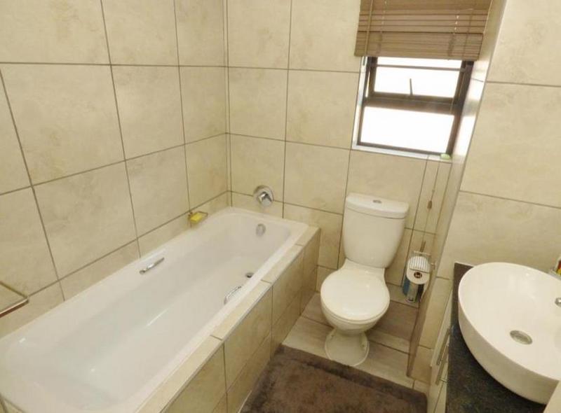 To Let 3 Bedroom Property for Rent in Beyers Park Gauteng