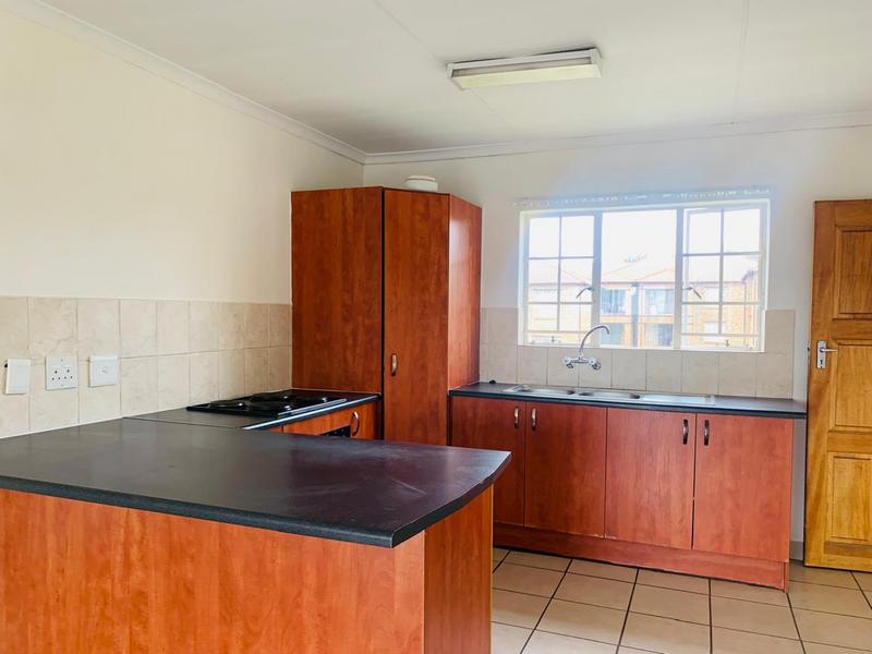 To Let 2 Bedroom Property for Rent in Erand Gardens Gauteng