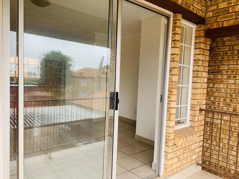 To Let 2 Bedroom Property for Rent in Erand Gardens Gauteng