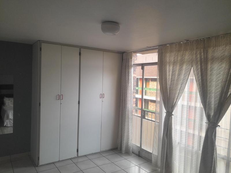 1 Bedroom Property for Sale in Sunnyside Gauteng