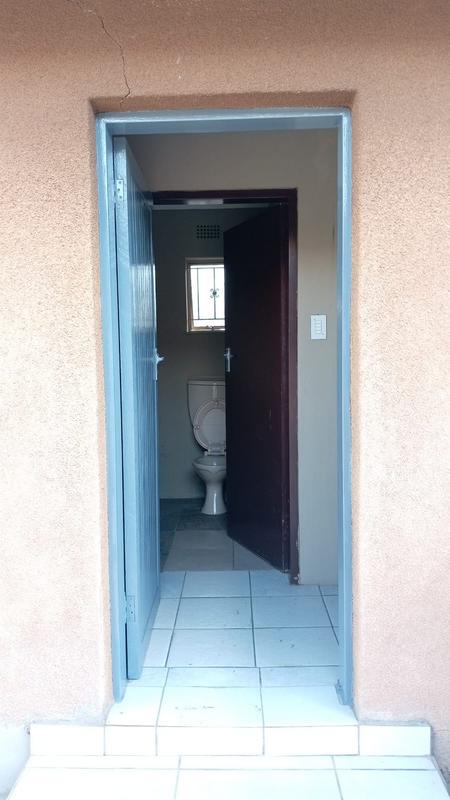 To Let 3 Bedroom Property for Rent in Katlehong South Gauteng