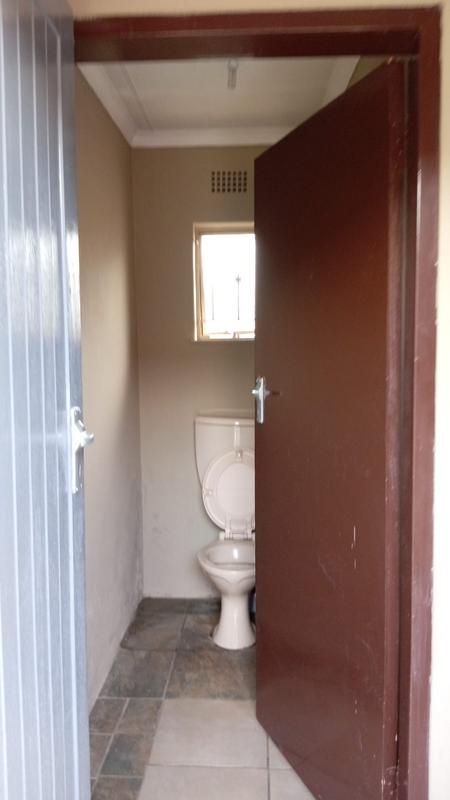 To Let 3 Bedroom Property for Rent in Katlehong South Gauteng