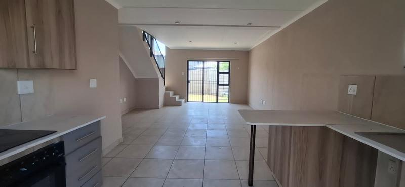 To Let 4 Bedroom Property for Rent in Albertsdal Gauteng