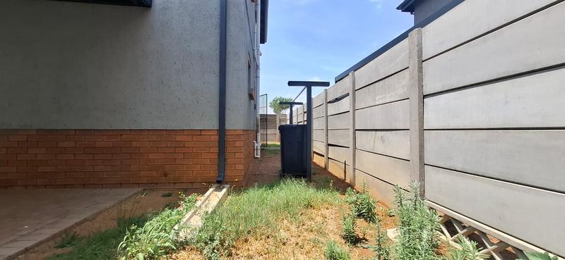 To Let 4 Bedroom Property for Rent in Albertsdal Gauteng