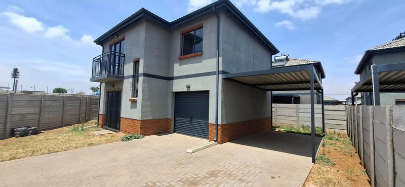 To Let 4 Bedroom Property for Rent in Albertsdal Gauteng