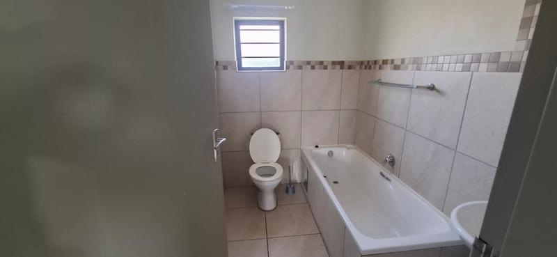 To Let 4 Bedroom Property for Rent in Albertsdal Gauteng