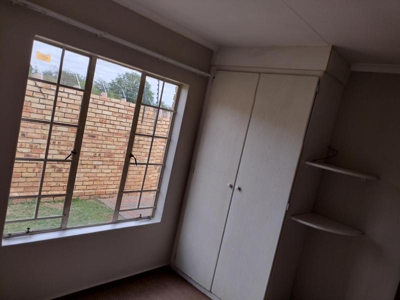 3 Bedroom Property for Sale in Kosmosdal Gauteng