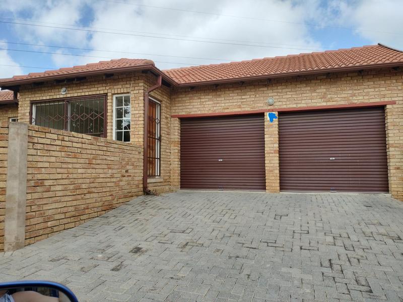 3 Bedroom Property for Sale in Kosmosdal Gauteng