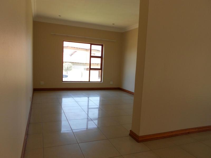 To Let 3 Bedroom Property for Rent in Homes Haven Gauteng