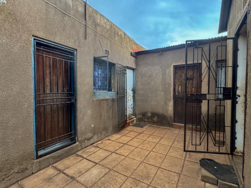 2 Bedroom Property for Sale in Katlehong South Gauteng