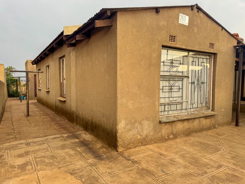 2 Bedroom Property for Sale in Katlehong South Gauteng