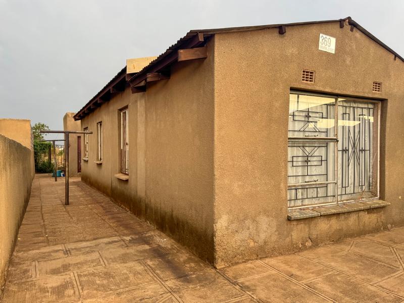 2 Bedroom Property for Sale in Katlehong South Gauteng