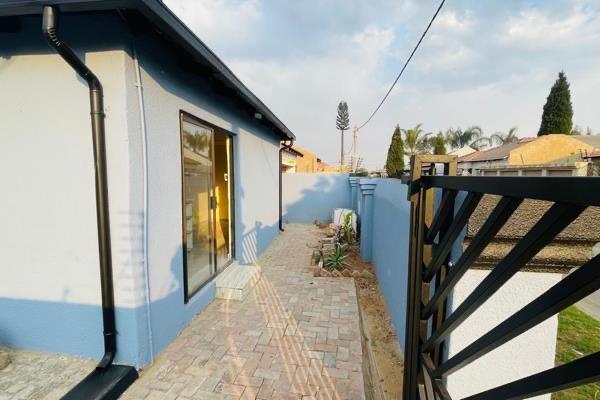 4 Bedroom Property for Sale in Riverlea Gauteng