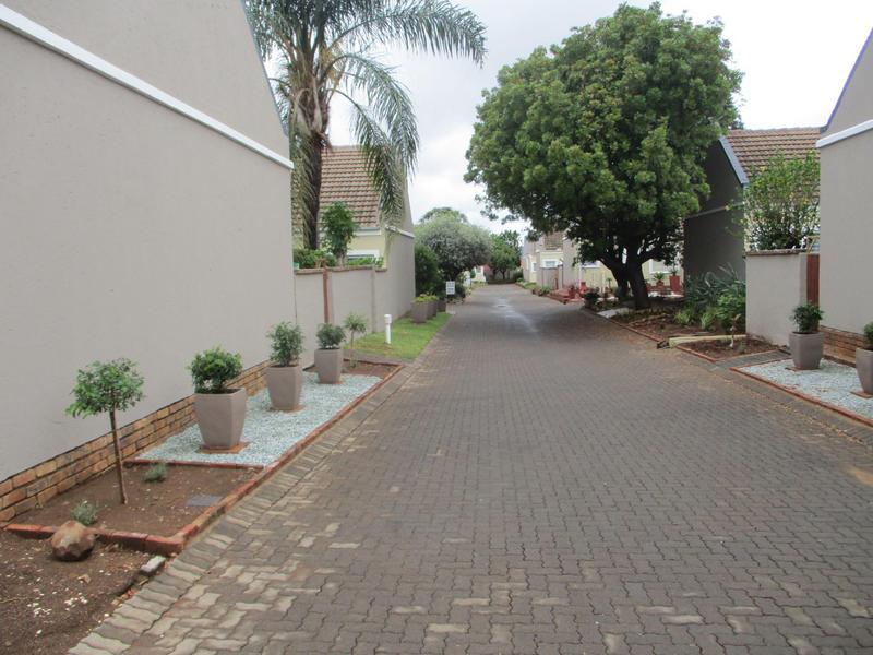 To Let 2 Bedroom Property for Rent in Annlin Gauteng