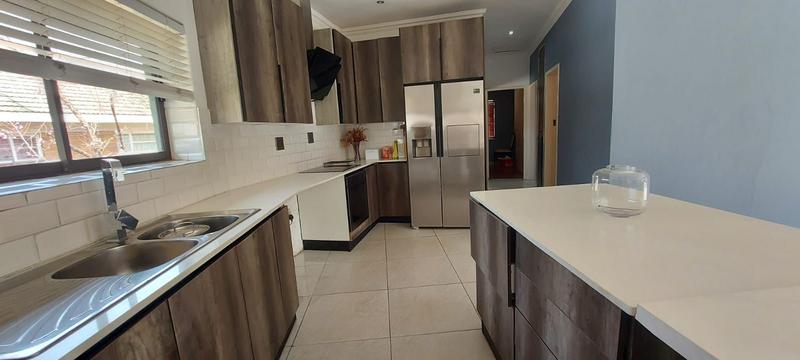 To Let 3 Bedroom Property for Rent in Birchleigh Gauteng