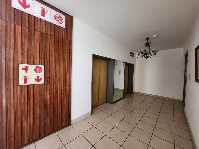 To Let 1 Bedroom Property for Rent in Marshalltown Gauteng