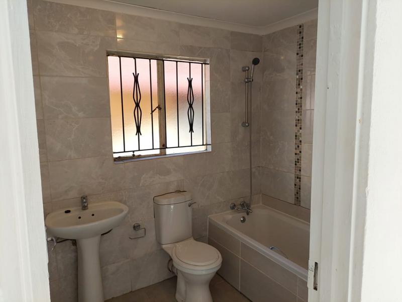 To Let 2 Bedroom Property for Rent in Ormonde Gauteng