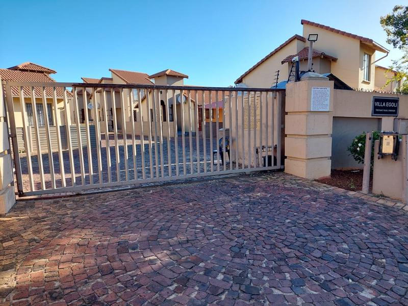 To Let 2 Bedroom Property for Rent in Ormonde Gauteng