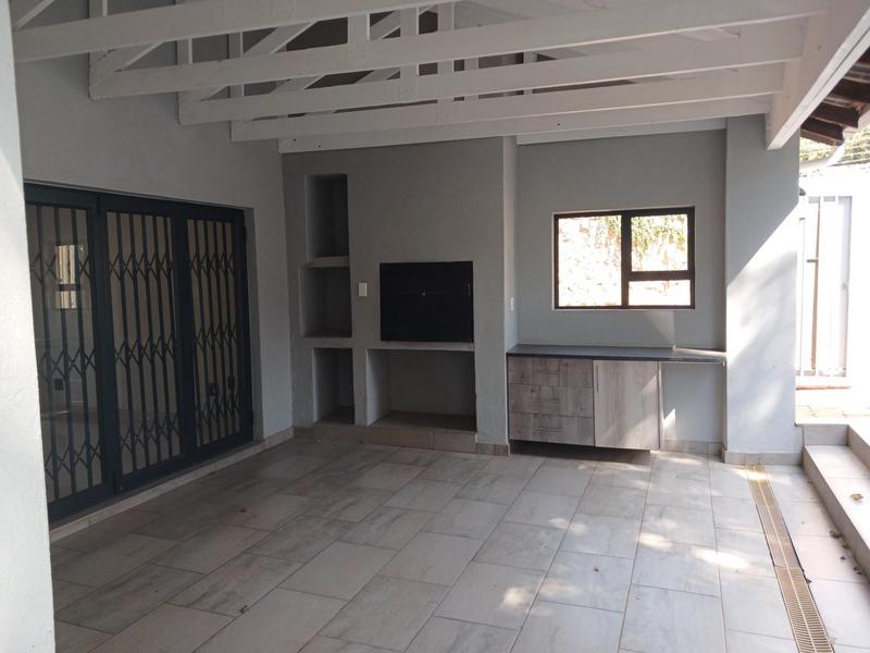 To Let 4 Bedroom Property for Rent in Weltevreden Park Gauteng