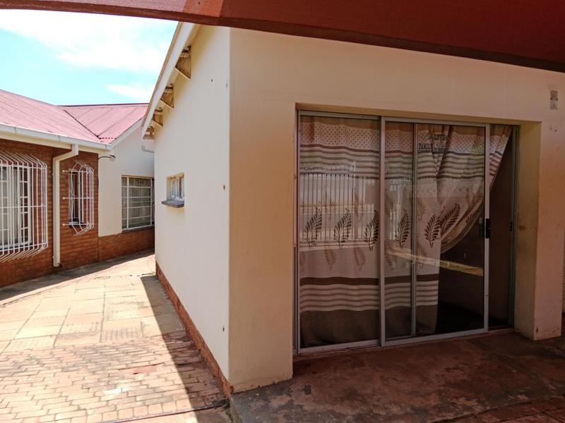 To Let 0 Bedroom Property for Rent in Queenswood Gauteng