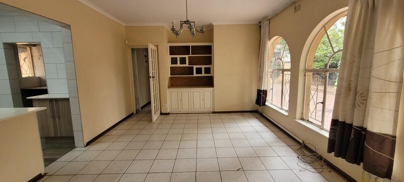 6 Bedroom Property for Sale in Brackenhurst Gauteng