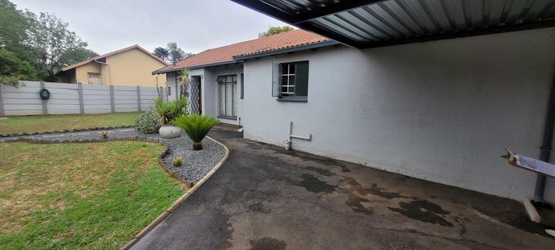 3 Bedroom Property for Sale in Mayberry Park Gauteng