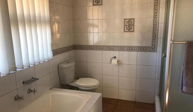 3 Bedroom Property for Sale in New Redruth Gauteng