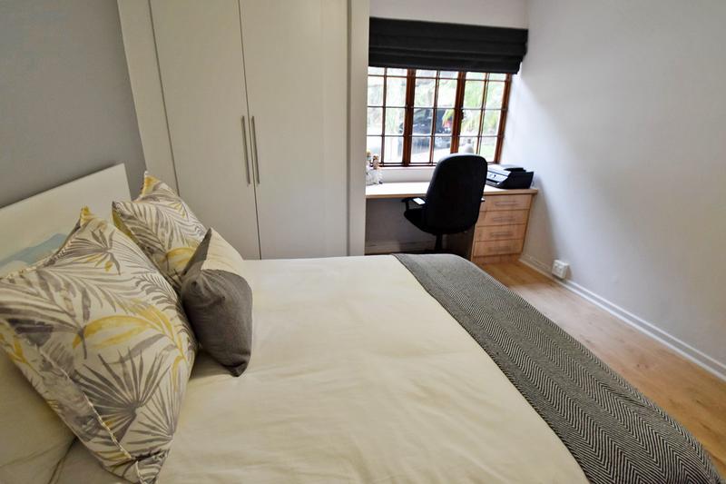 2 Bedroom Property for Sale in Atholl Gauteng