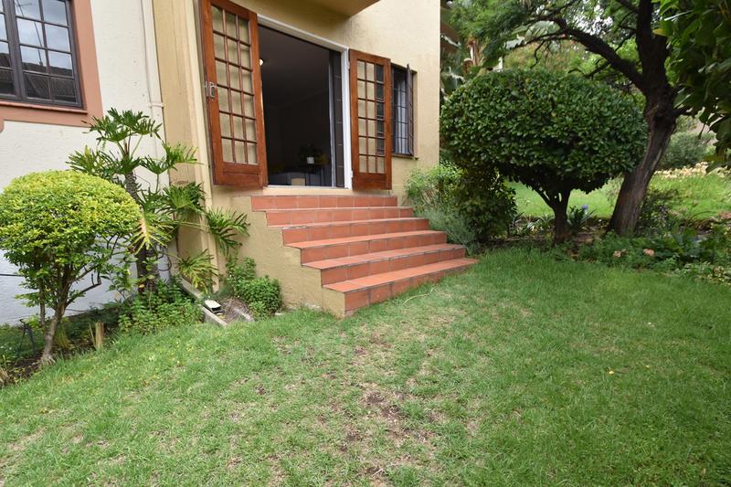 2 Bedroom Property for Sale in Atholl Gauteng