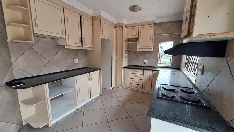 To Let 3 Bedroom Property for Rent in Garsfontein Gauteng